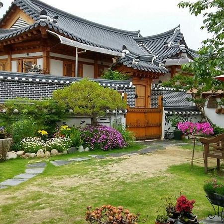 Hanok Madang Jeonju Exterior photo